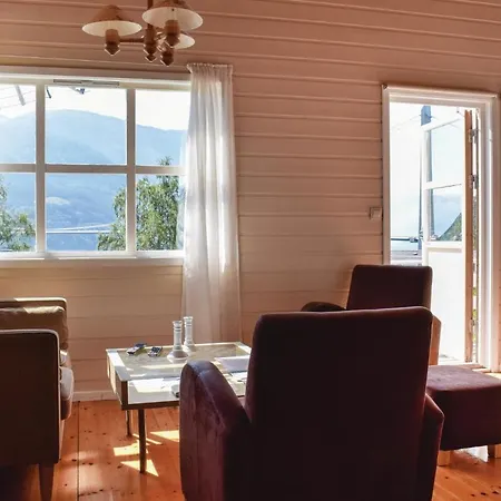 3 Bedroom Lovely In Vallavik Holiday home *