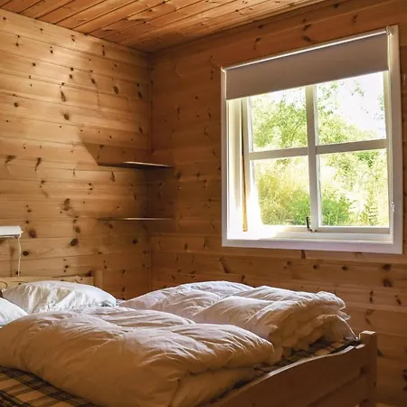 3 Bedroom Lovely In Vallavik Hébergement de vacances *