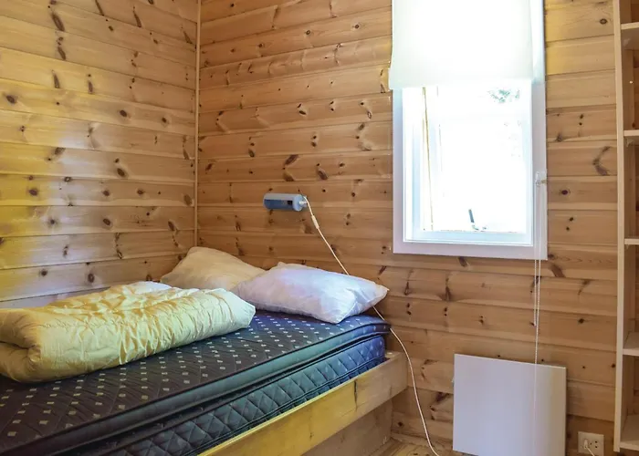3 Bedroom Lovely In Vallavik *